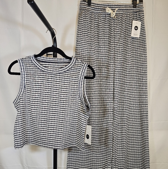 New Mix Pants - Black & White Gingham Seersucker Style Sleeveless Pantsuit